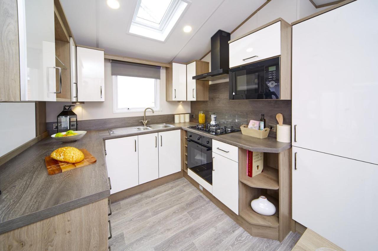 Lavender Lodge South Cerney Bagian luar foto